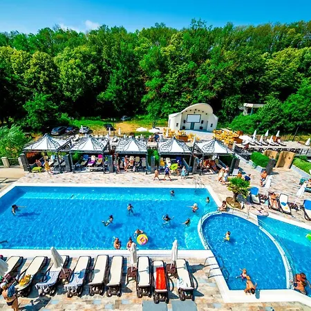 Marina White Sands 3*
